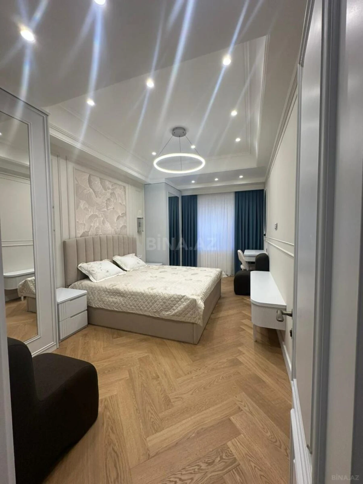 Kirayə verilir 3 otaqlı mənzil 130 m²