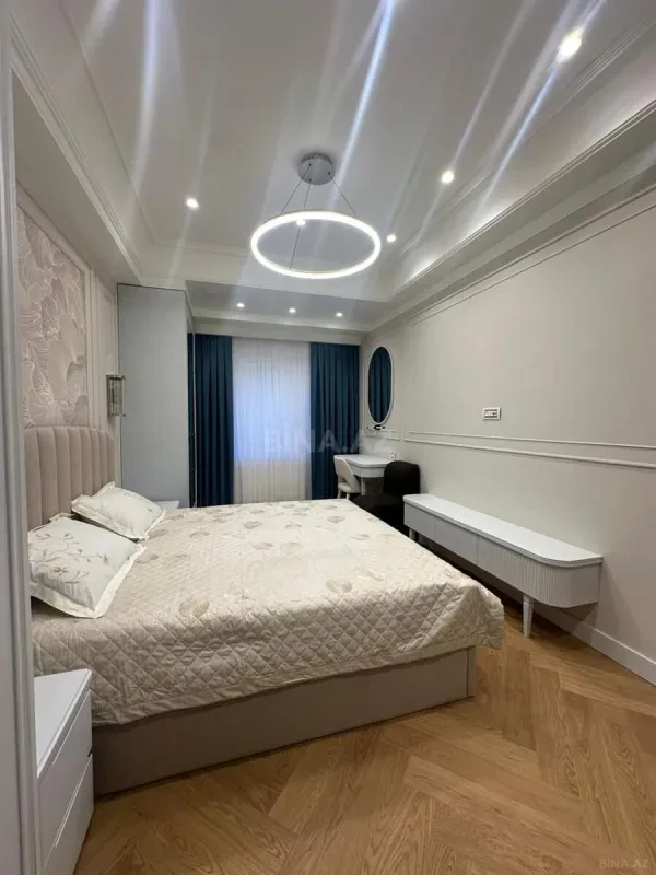Kirayə verilir 3 otaqlı mənzil 130 m²