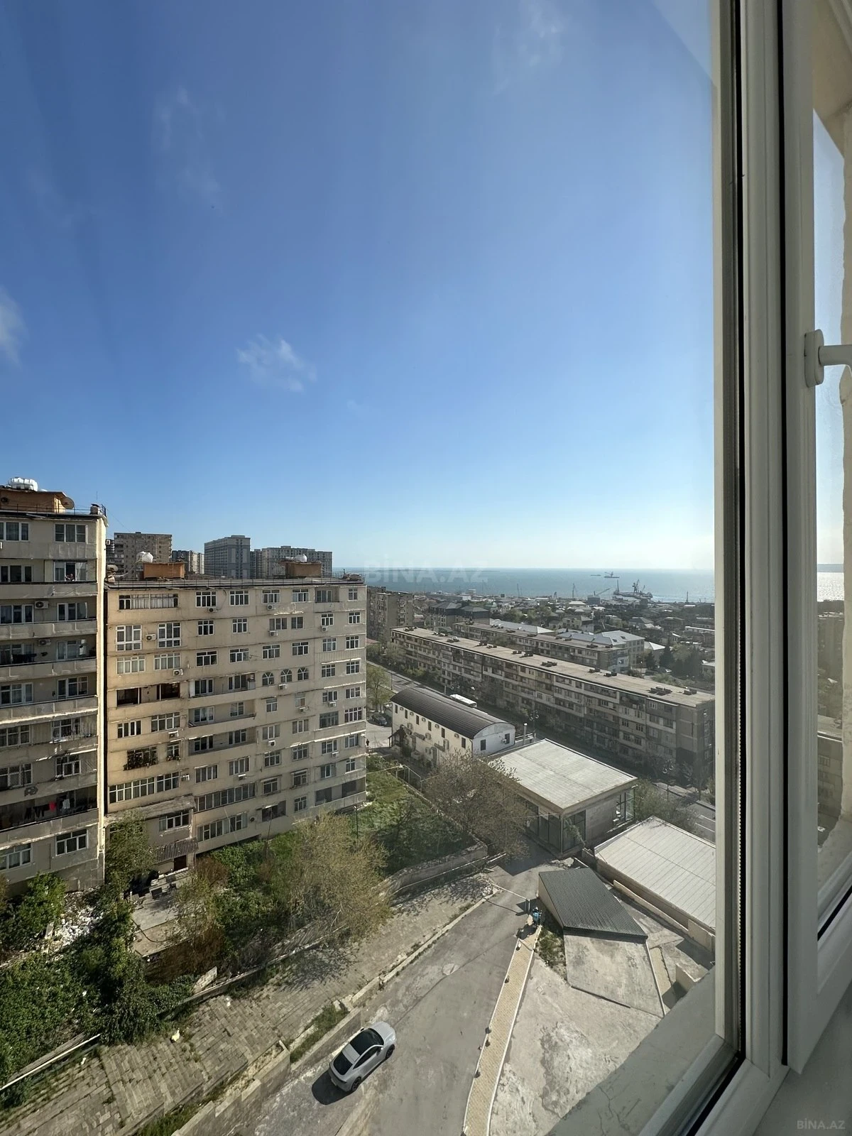 Satılır 2 otaqlı mənzil 77 m²