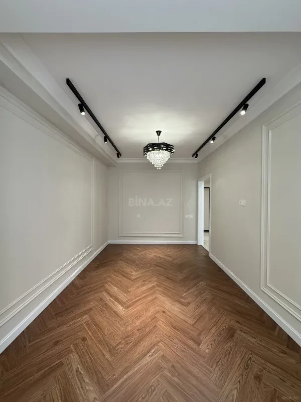 Satılır 2 otaqlı mənzil 77 m²