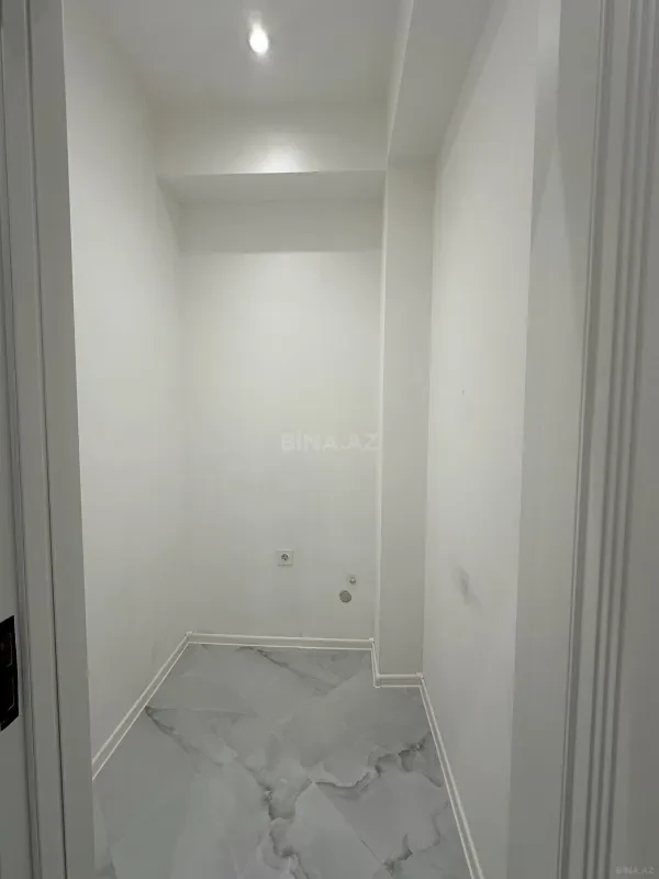 Satılır 2 otaqlı mənzil 77 m²