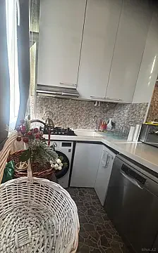 Satılır 4 otaqlı mənzil 120 m²
