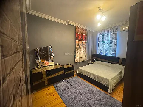 Satılır 4 otaqlı mənzil 120 m²