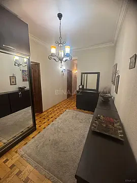 Satılır 4 otaqlı mənzil 120 m²