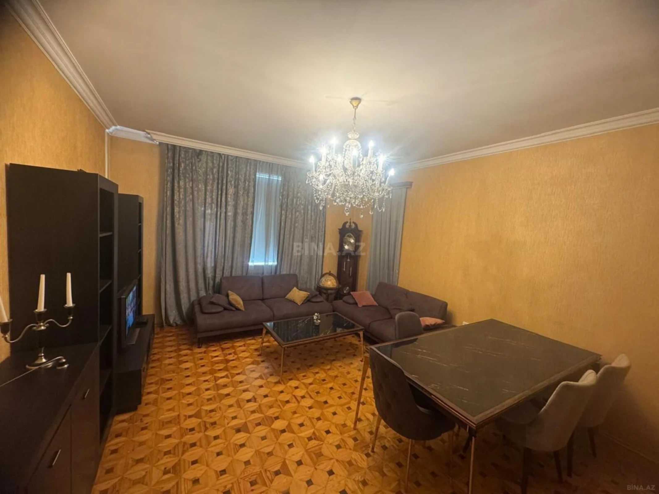 Satılır 4 otaqlı mənzil 120 m²