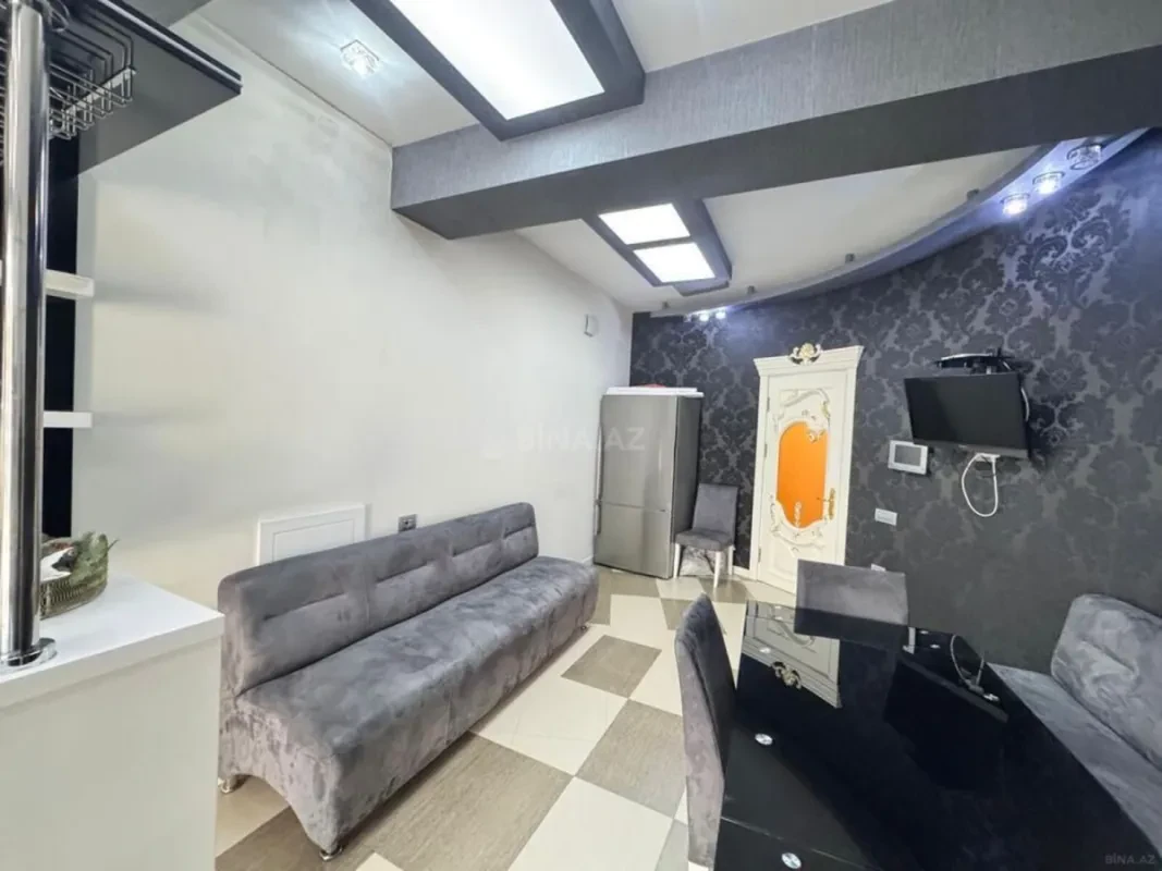 Kirayə verilir 4 otaqlı mənzil 210 m²
