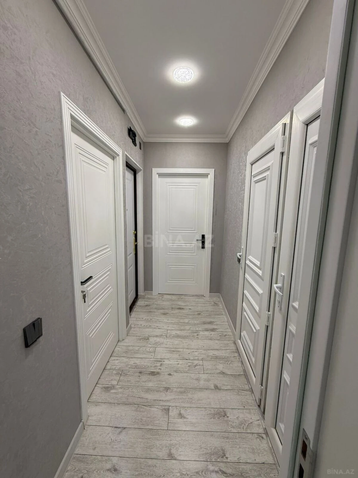 Satılır 2 otaqlı mənzil 69 m²