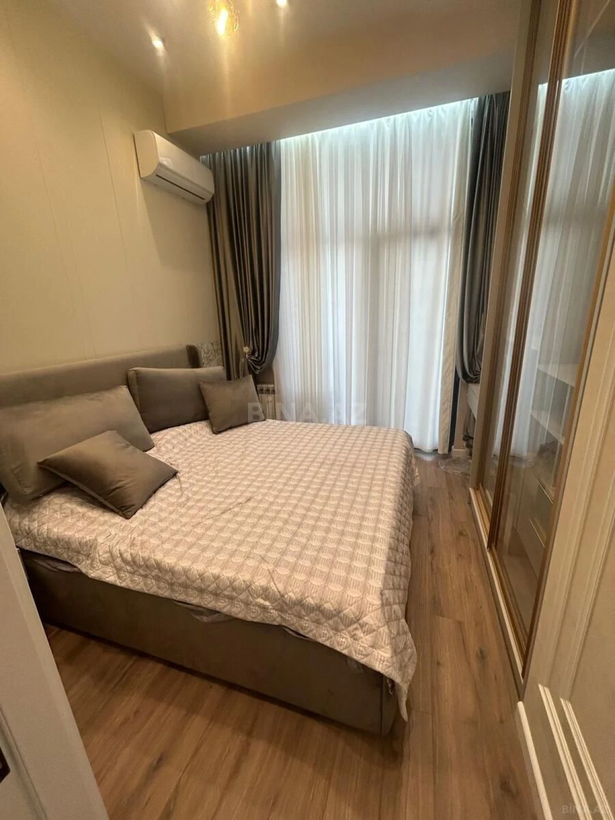 Kirayə verilir 2 otaqlı mənzil 55 m²