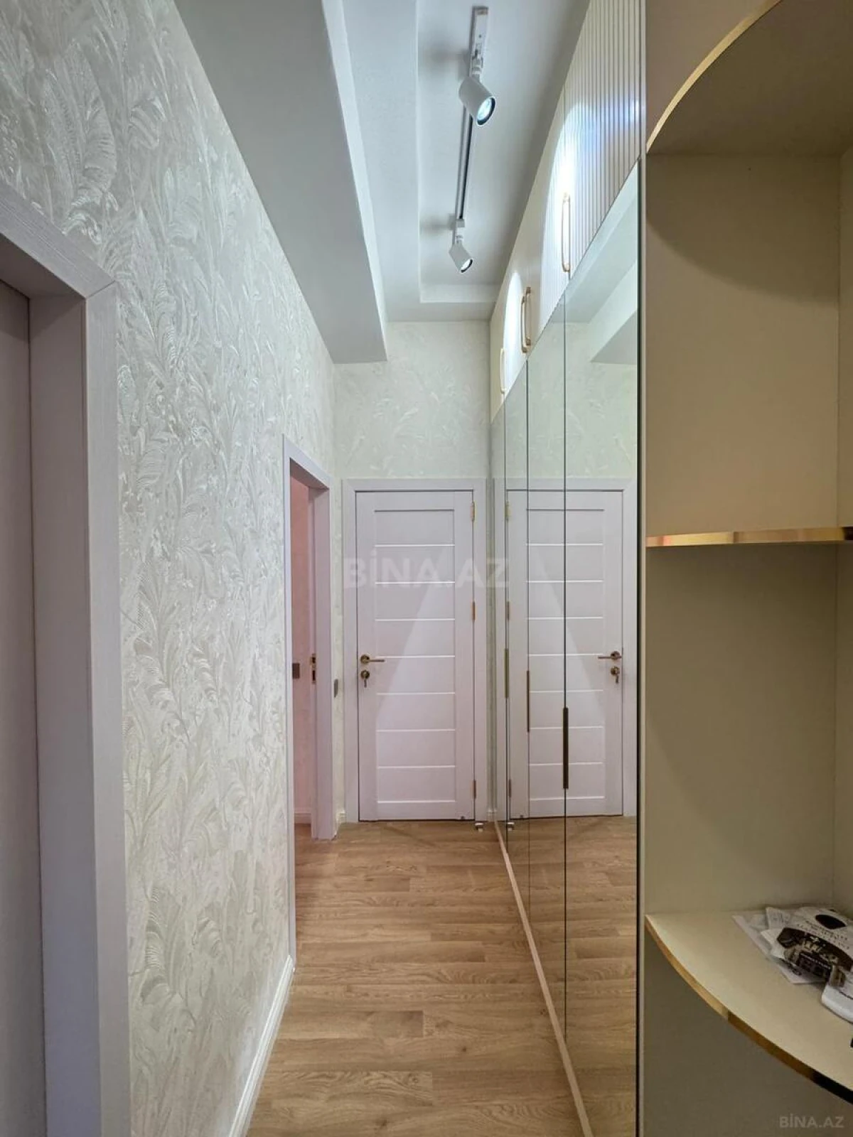 Satılır 2 otaqlı mənzil 55 m²
