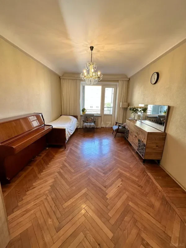 Satılır 3 otaqlı mənzil 80 m²