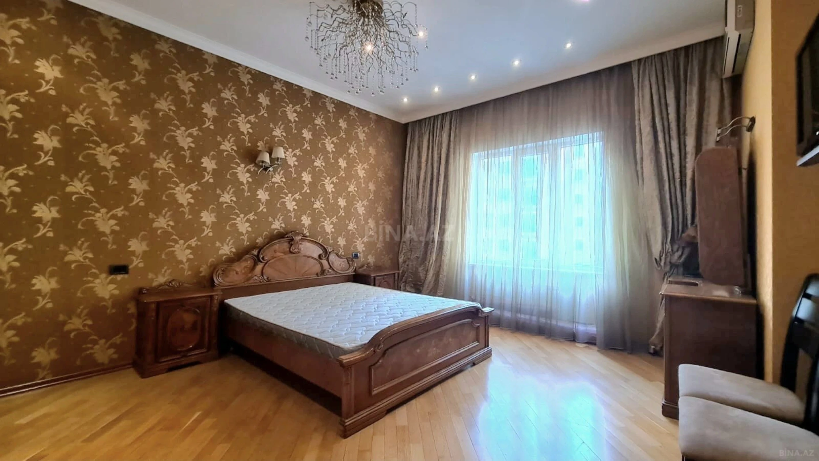 Kirayə verilir 3 otaqlı mənzil 185 m²