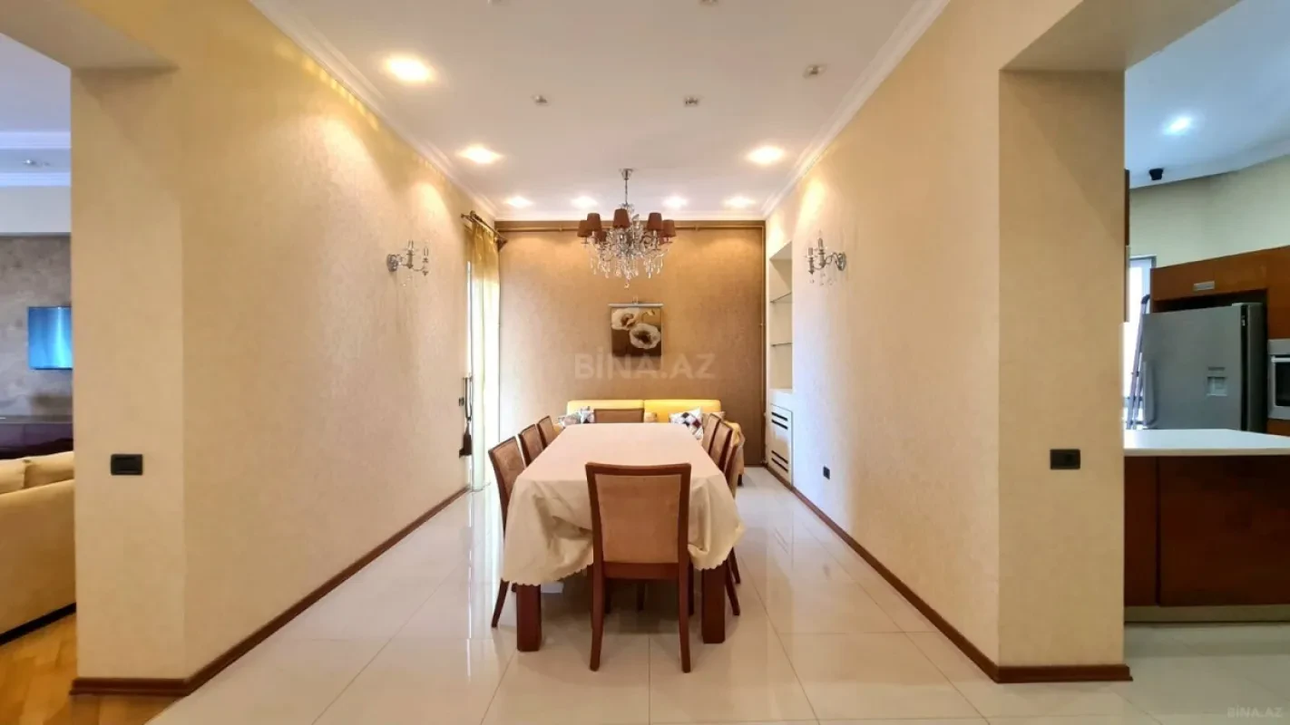 Kirayə verilir 3 otaqlı mənzil 185 m²