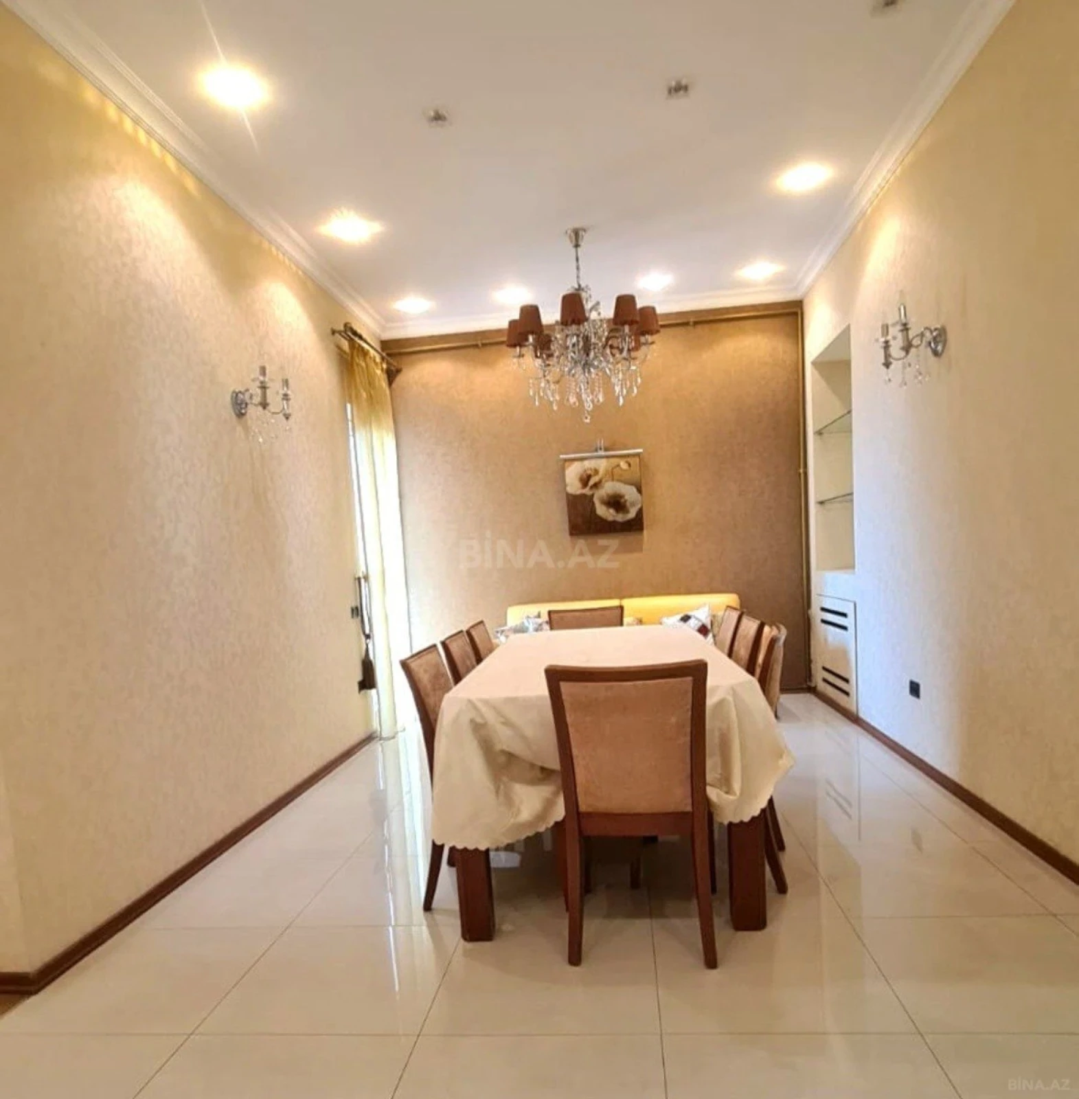 Kirayə verilir 3 otaqlı mənzil 185 m²