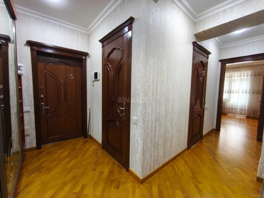 Satılır 3 otaqlı mənzil 95 m²