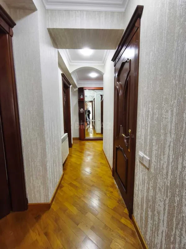 Satılır 3 otaqlı mənzil 95 m²