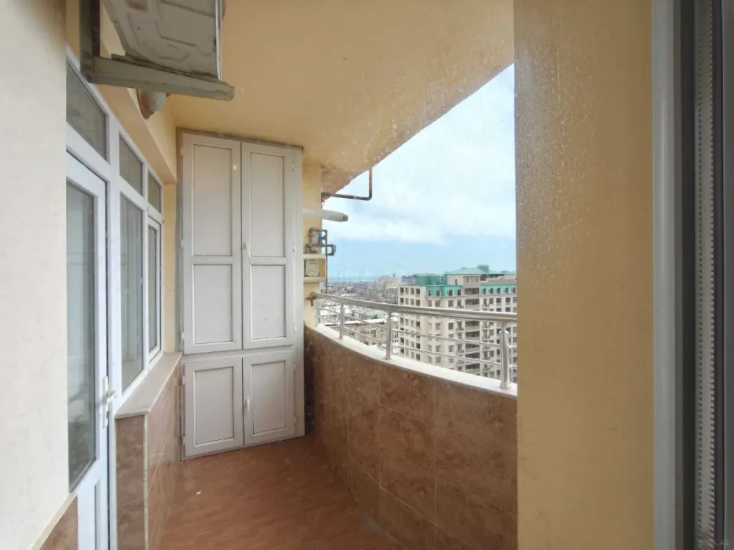 Satılır 3 otaqlı mənzil 95 m²