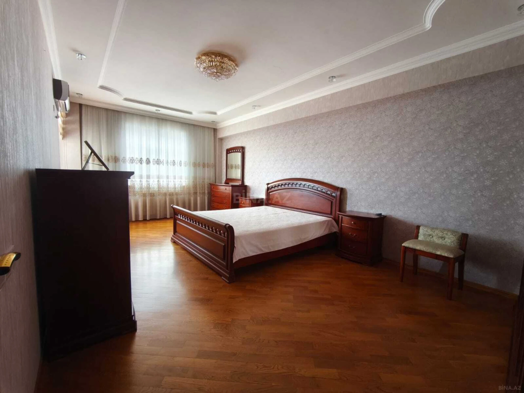 Satılır 3 otaqlı mənzil 95 m²