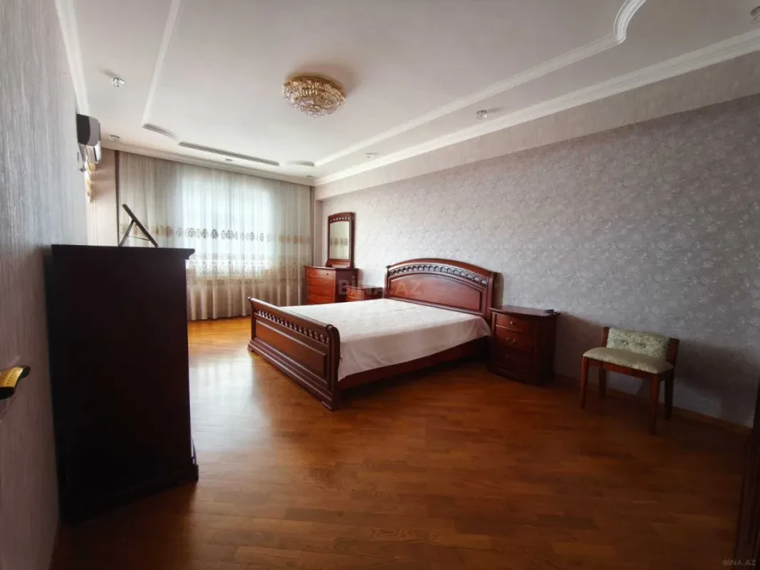 Satılır 3 otaqlı mənzil 95 m²