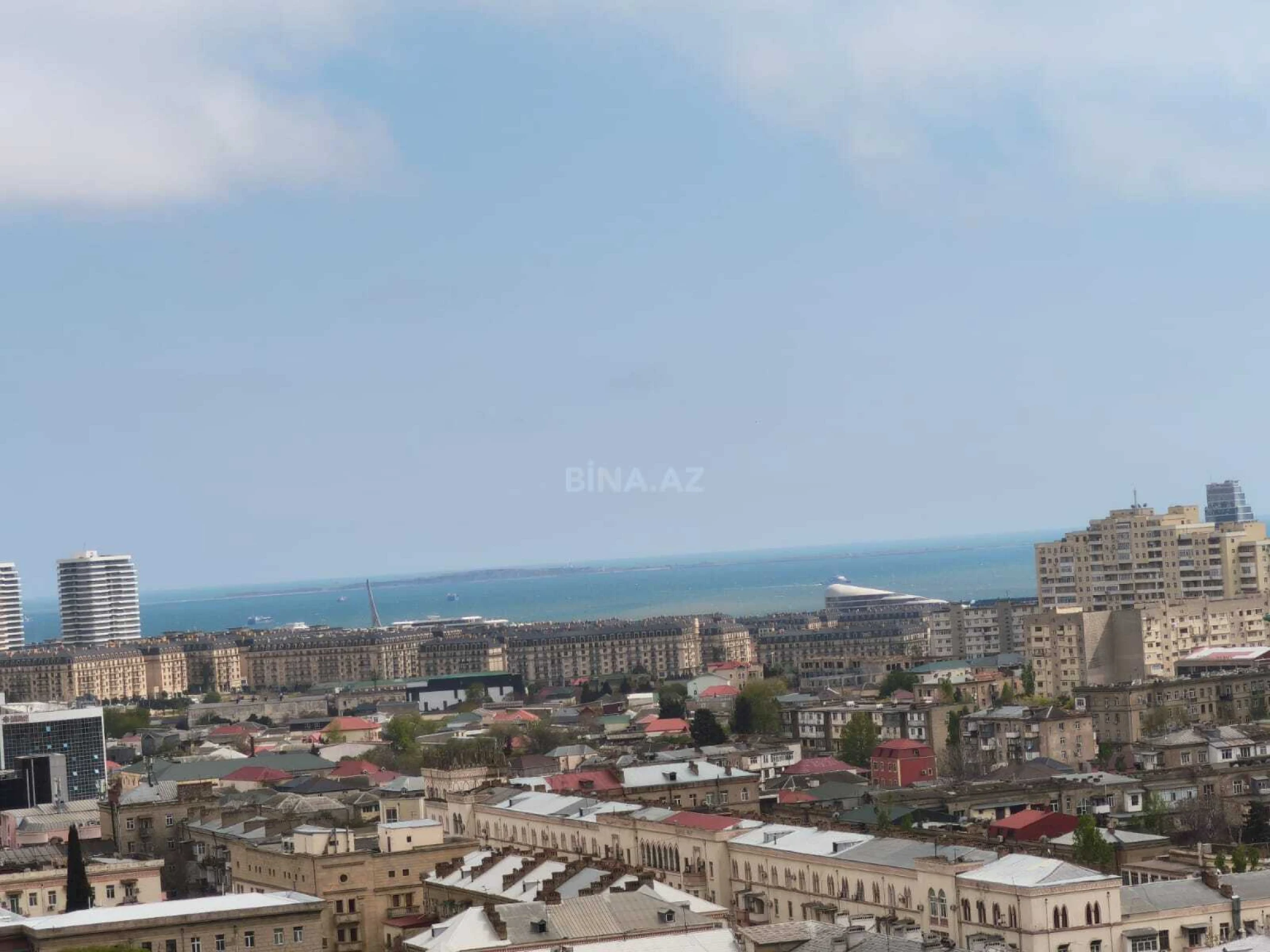 Satılır 3 otaqlı mənzil 95 m²