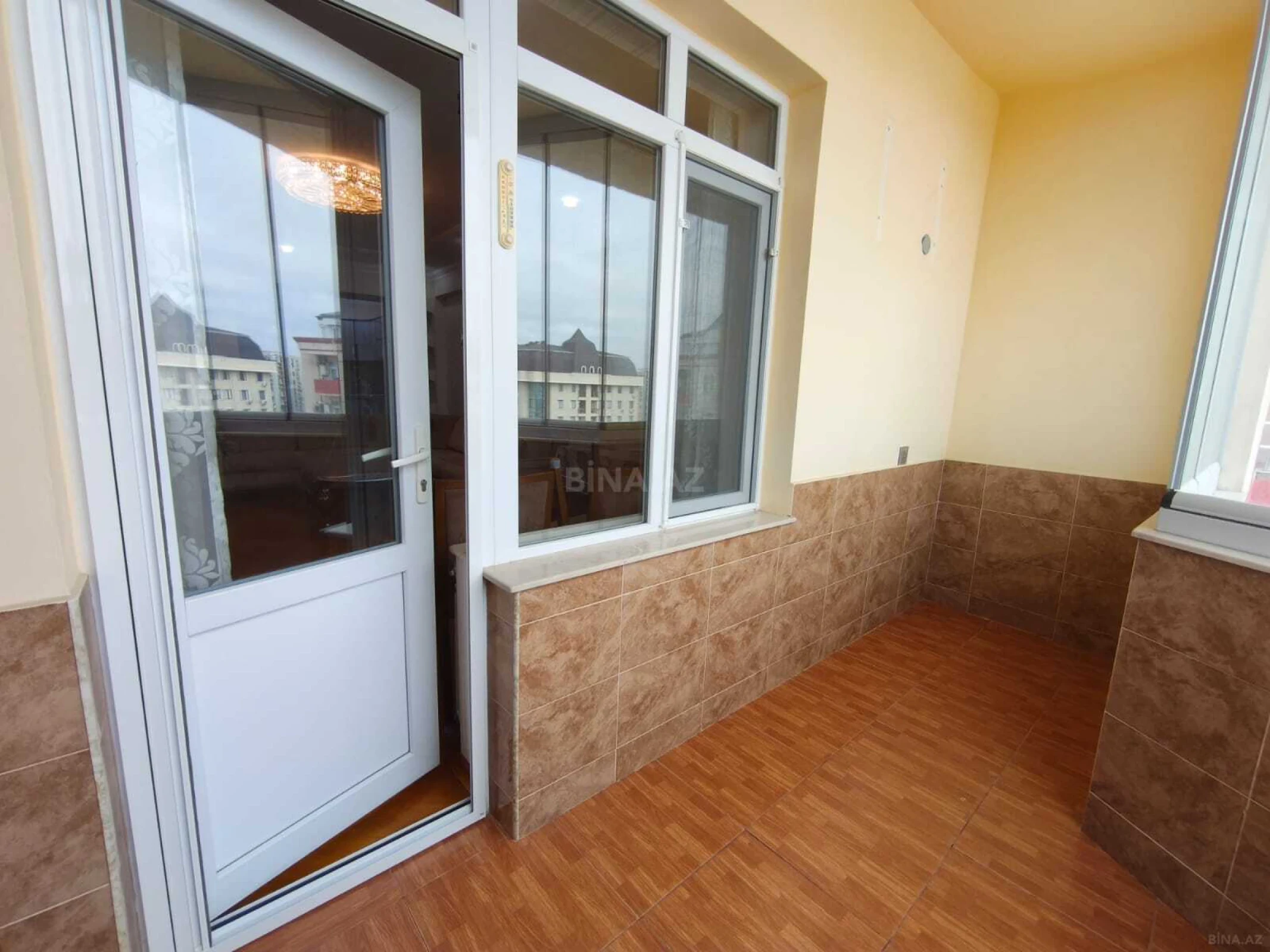 Satılır 3 otaqlı mənzil 95 m²