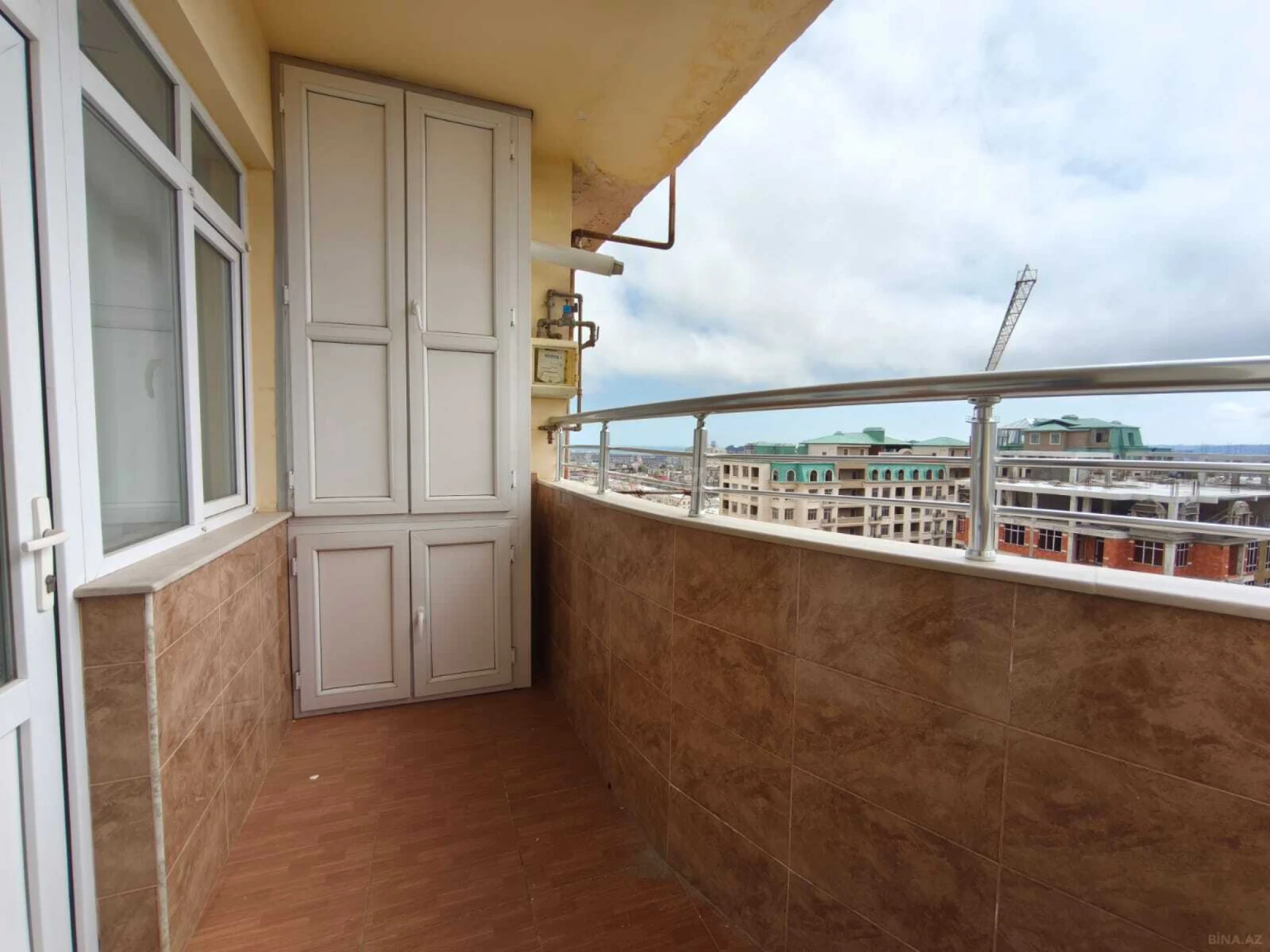 Satılır 3 otaqlı mənzil 95 m²