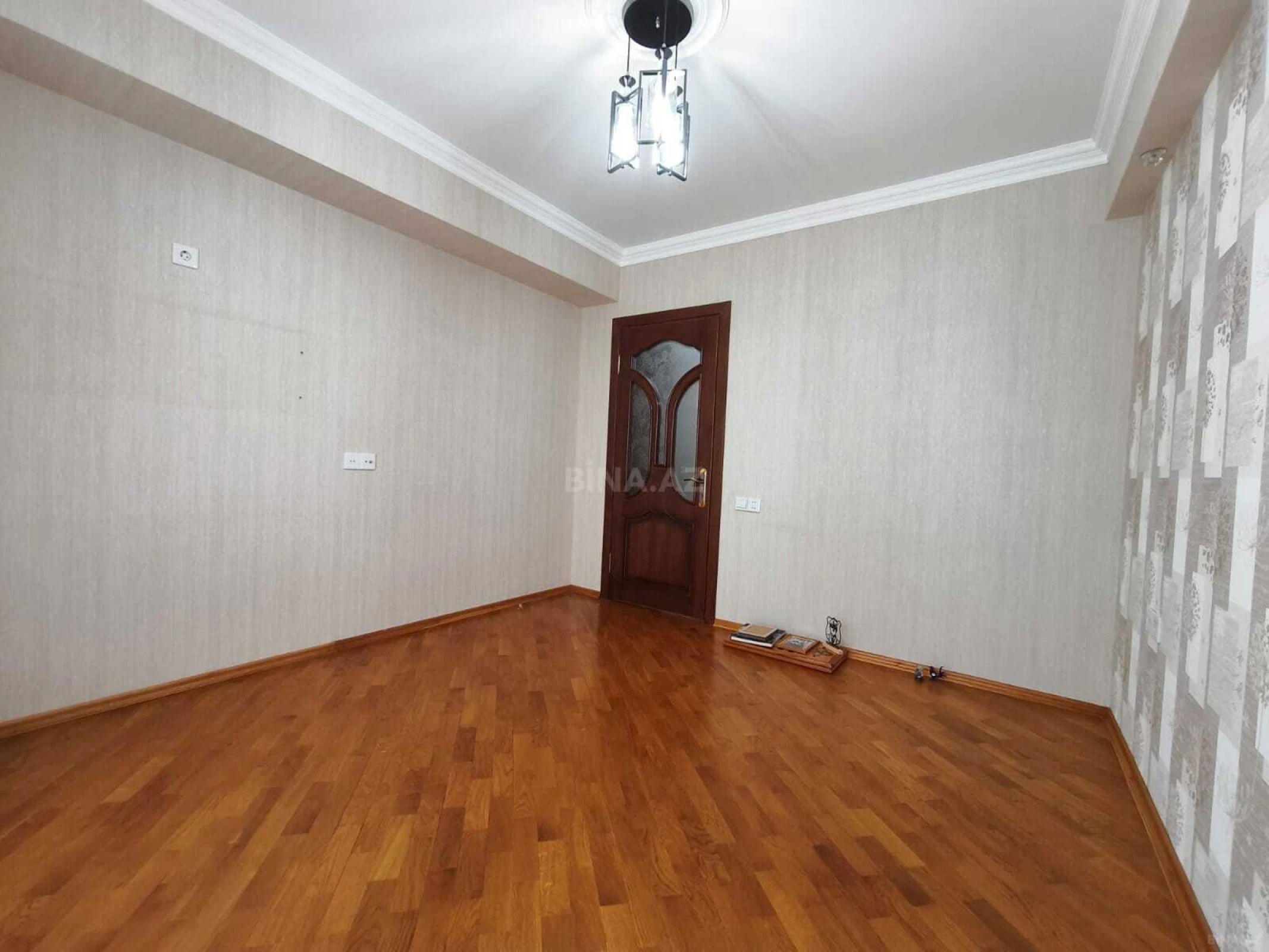 Satılır 3 otaqlı mənzil 95 m²