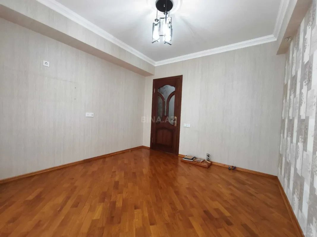 Satılır 3 otaqlı mənzil 95 m²