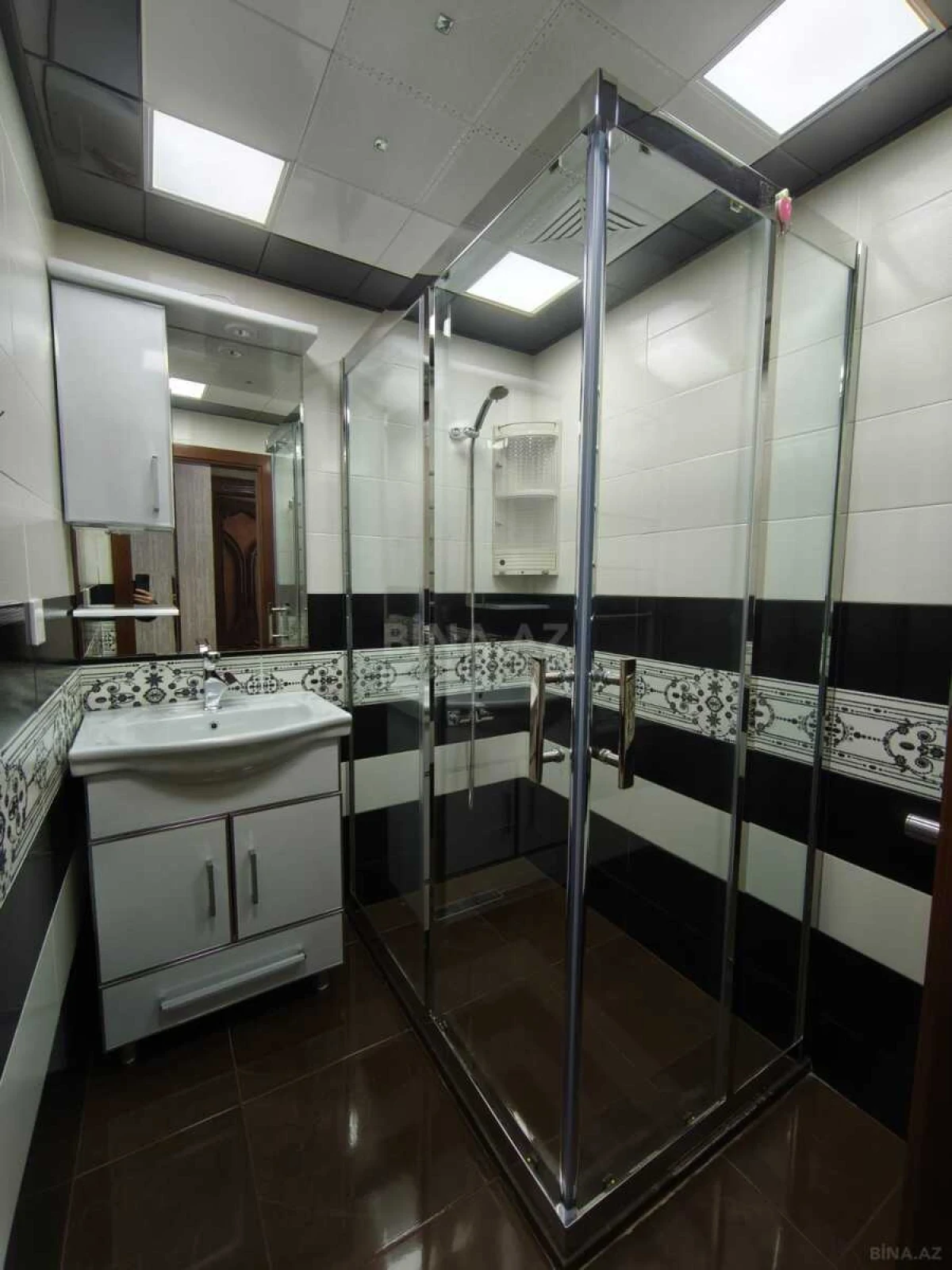 Satılır 3 otaqlı mənzil 95 m²
