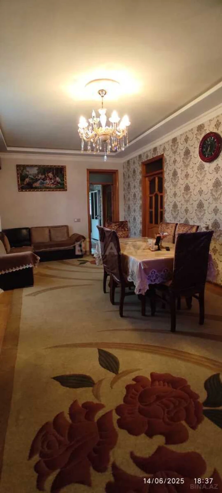 Satılır 8 otaqlı həyət evi 7 m²