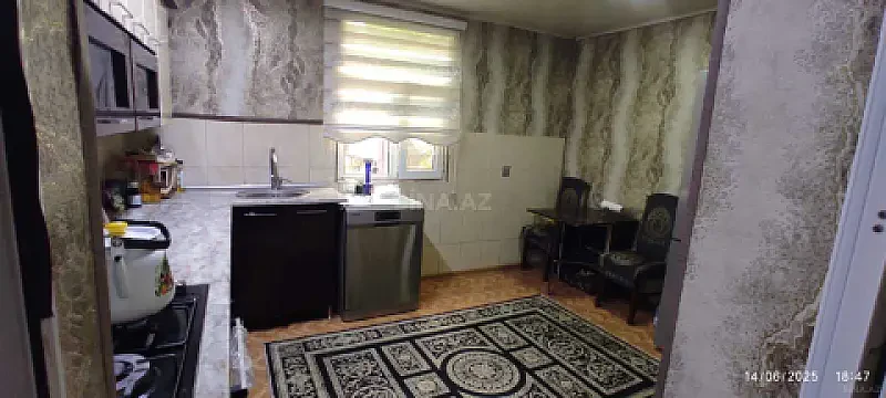 Satılır 8 otaqlı həyət evi 7 m²