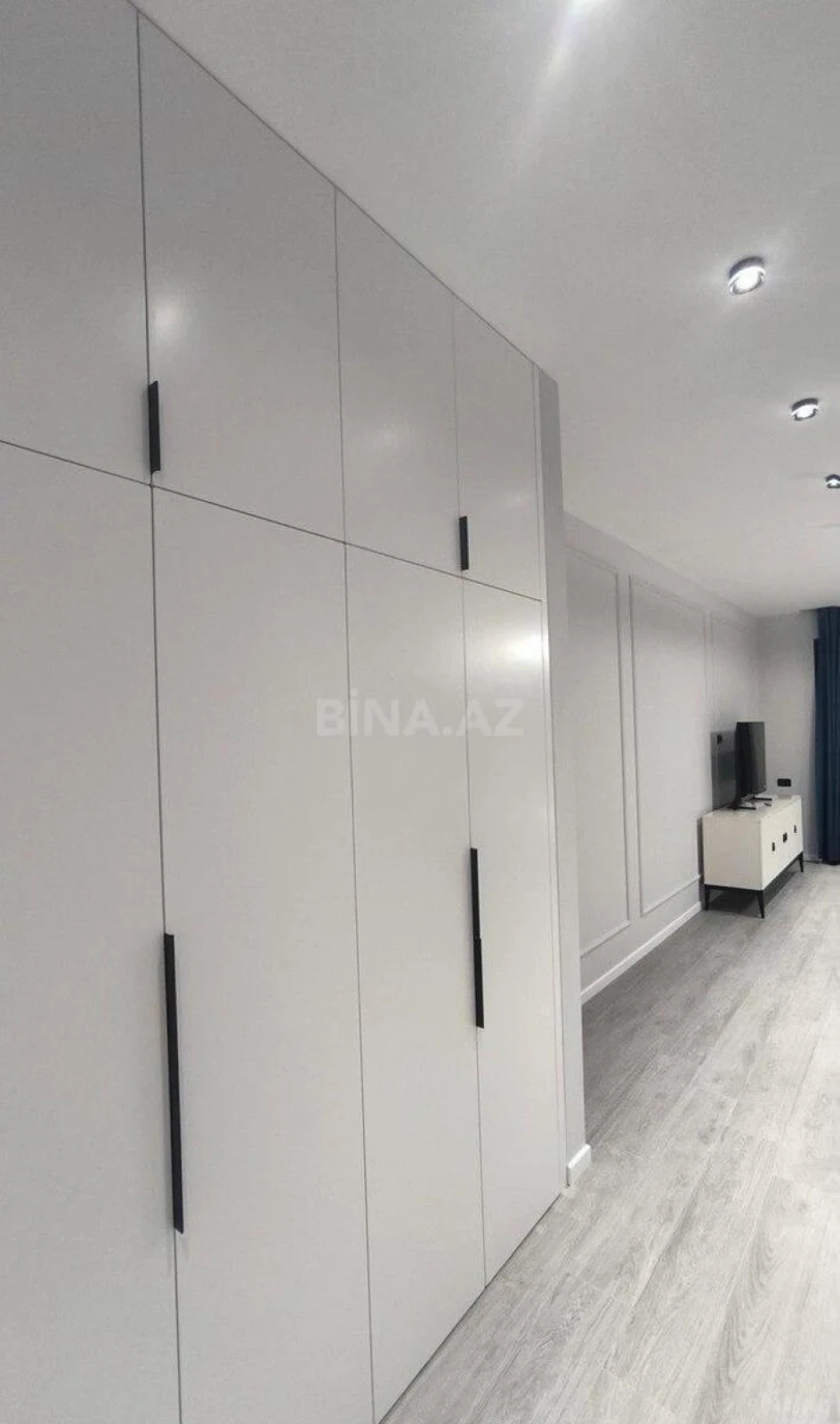 Satılır 1 otaqlı mənzil 57 m²