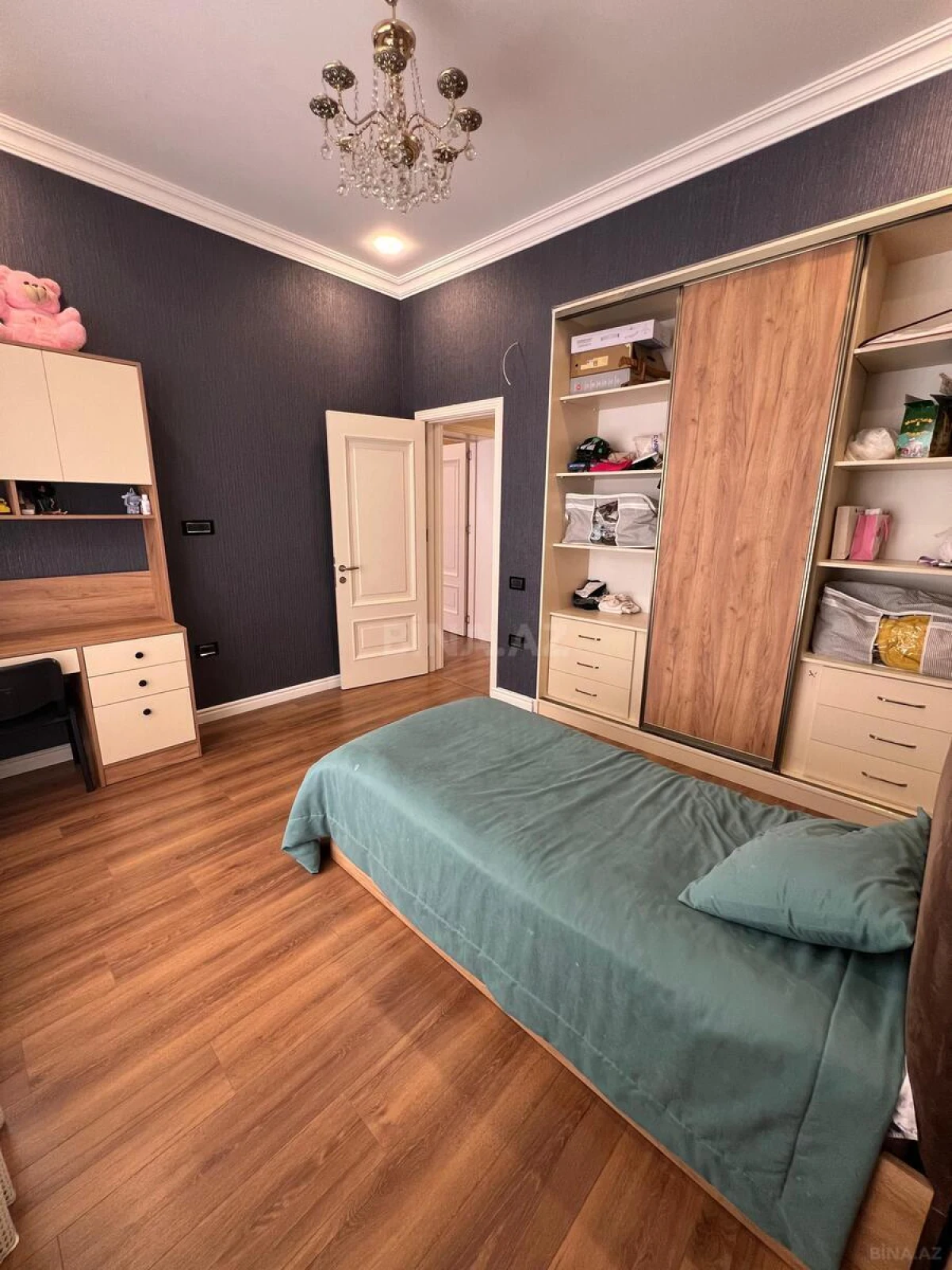 Satılır 7 otaqlı həyət evi 500 m²