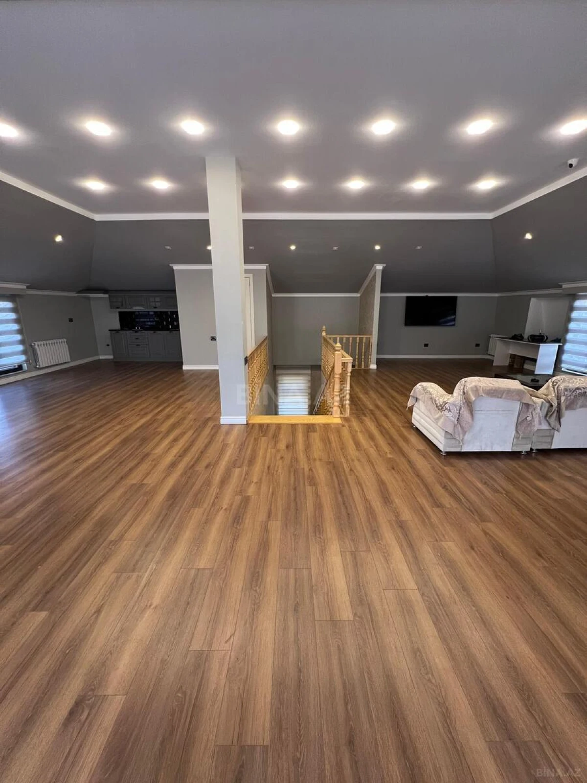 Satılır 7 otaqlı həyət evi 500 m²