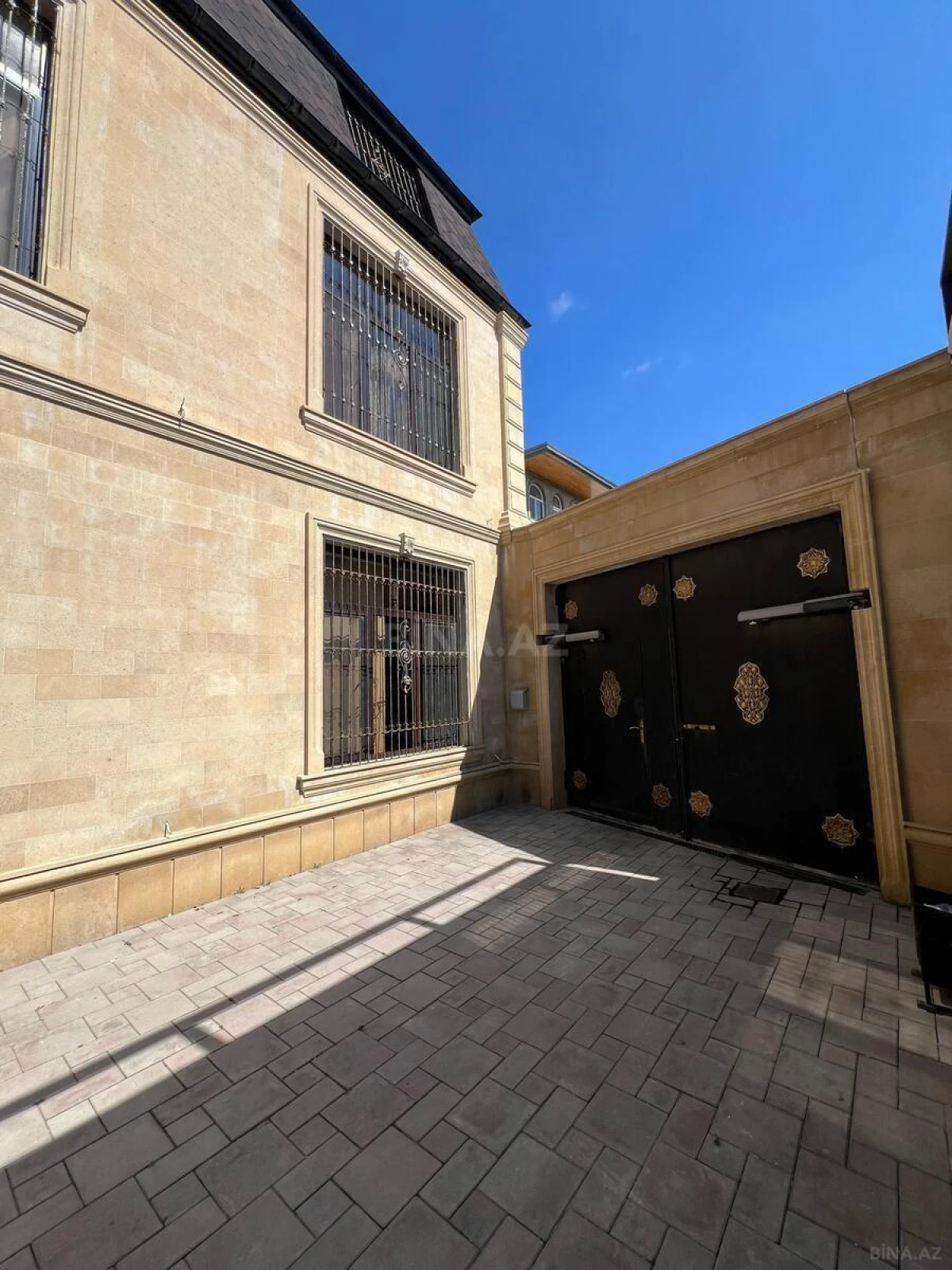 Satılır 7 otaqlı həyət evi 500 m²