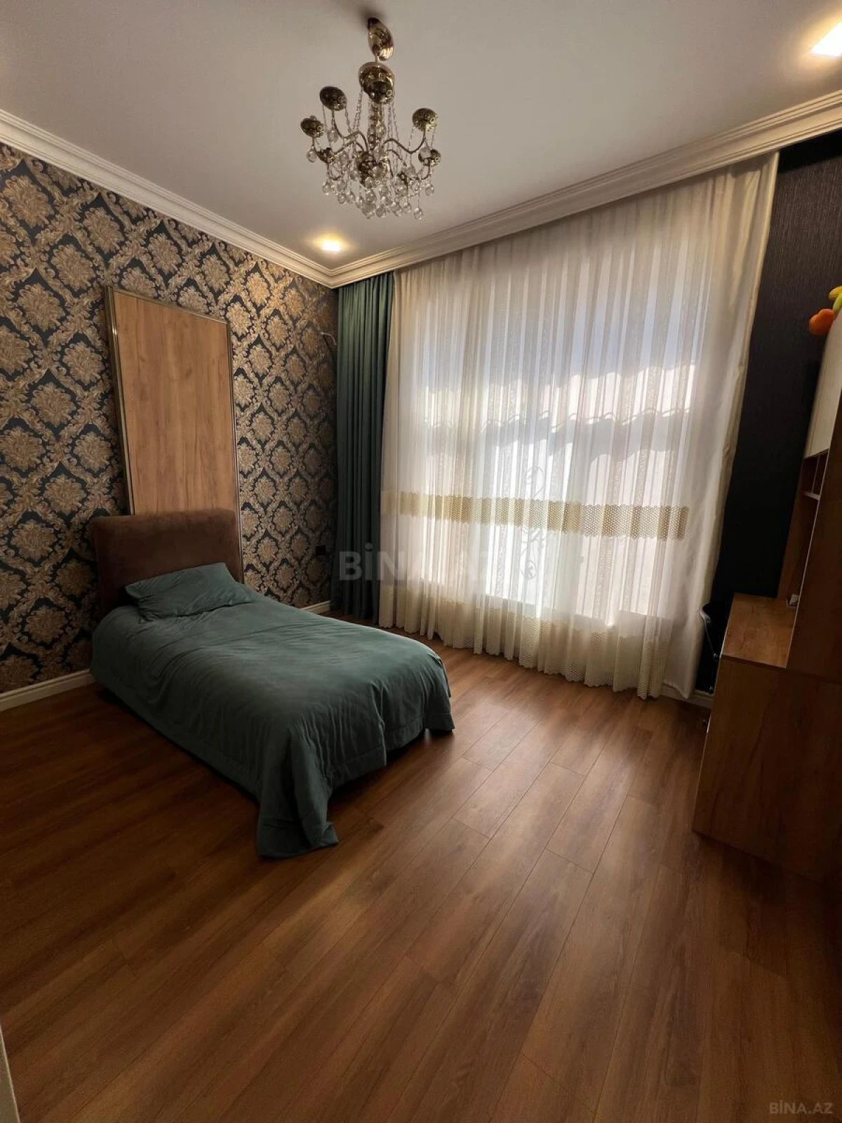 Satılır 7 otaqlı həyət evi 500 m²