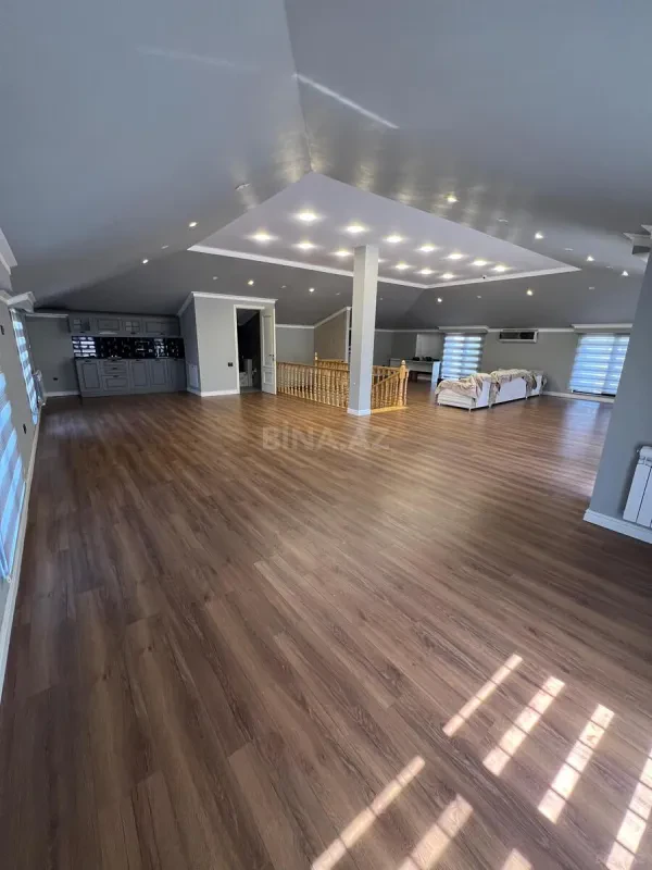 Satılır 7 otaqlı həyət evi 500 m²