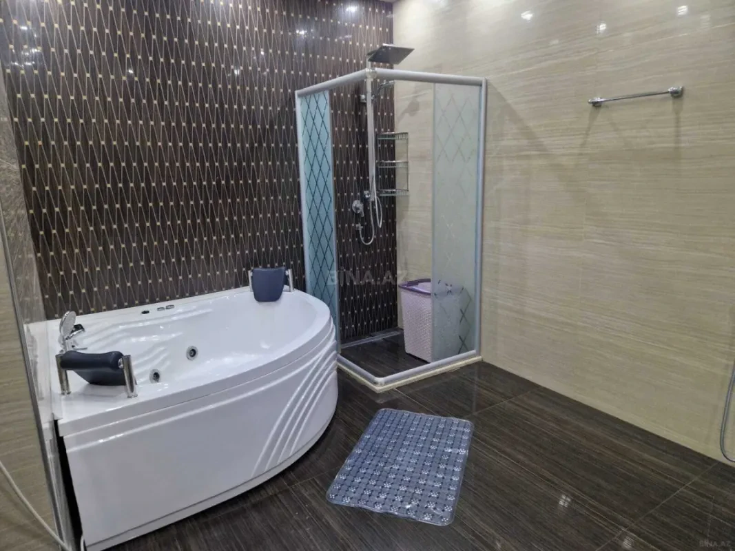 Kirayə verilir 4 otaqlı mənzil 200 m²