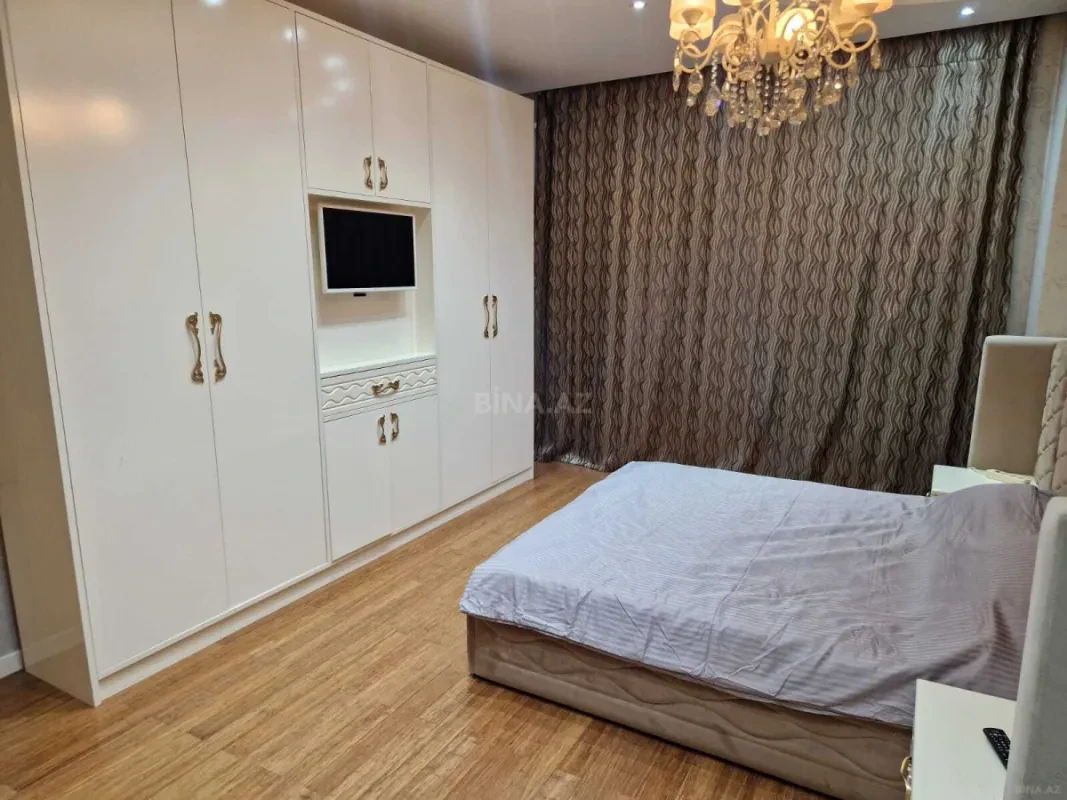 Kirayə verilir 4 otaqlı mənzil 200 m²
