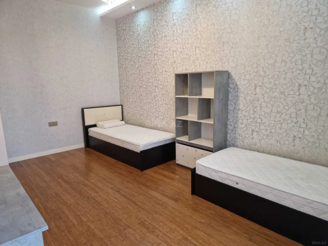 Kirayə verilir 4 otaqlı mənzil 200 m²