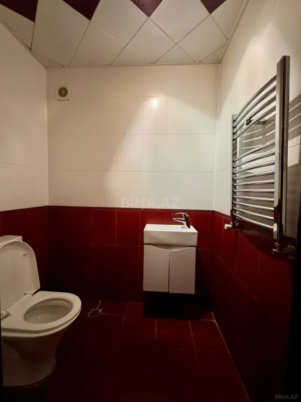 Satılır 3 otaqlı mənzil 148 m²