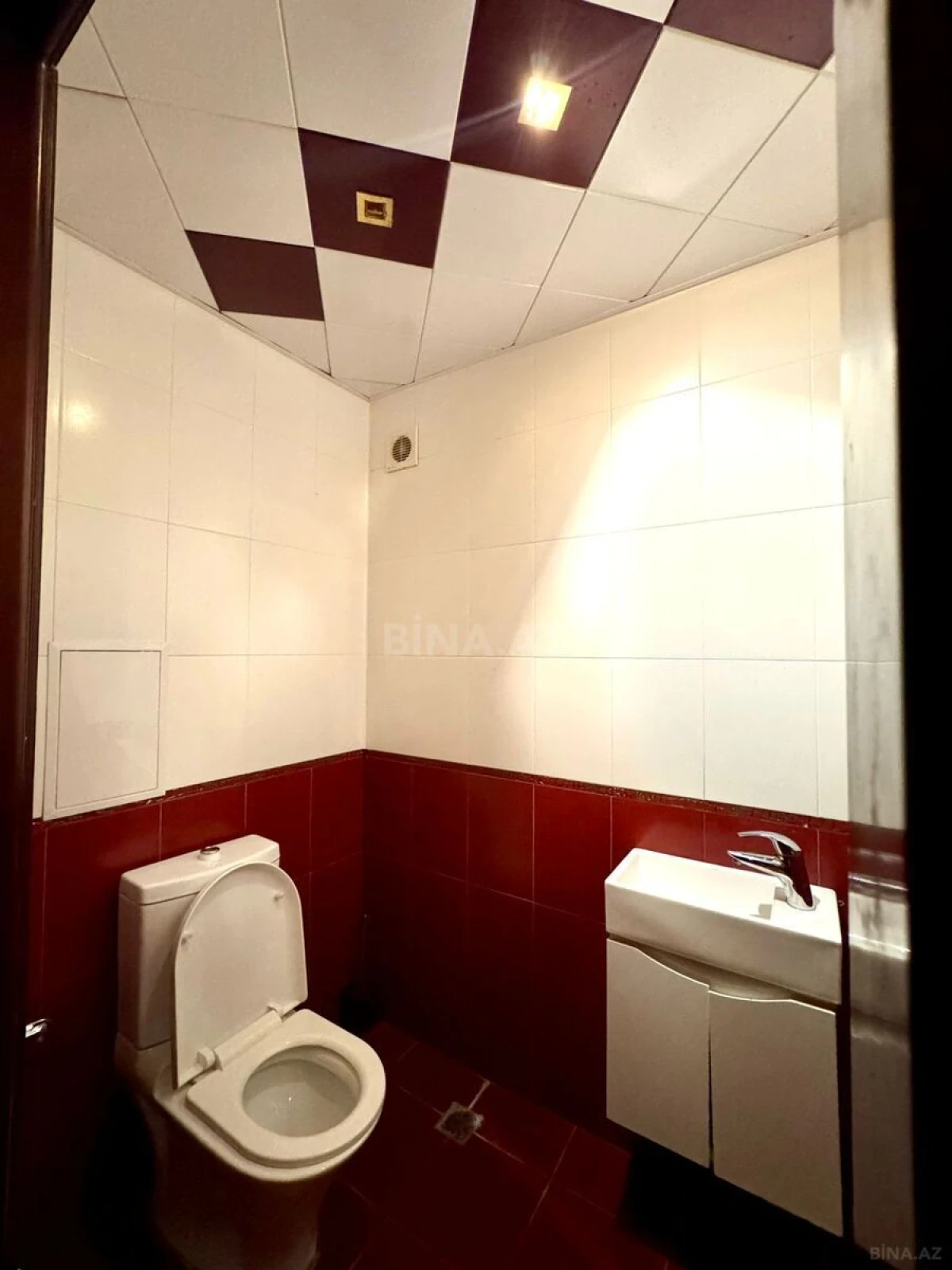 Satılır 3 otaqlı mənzil 148 m²