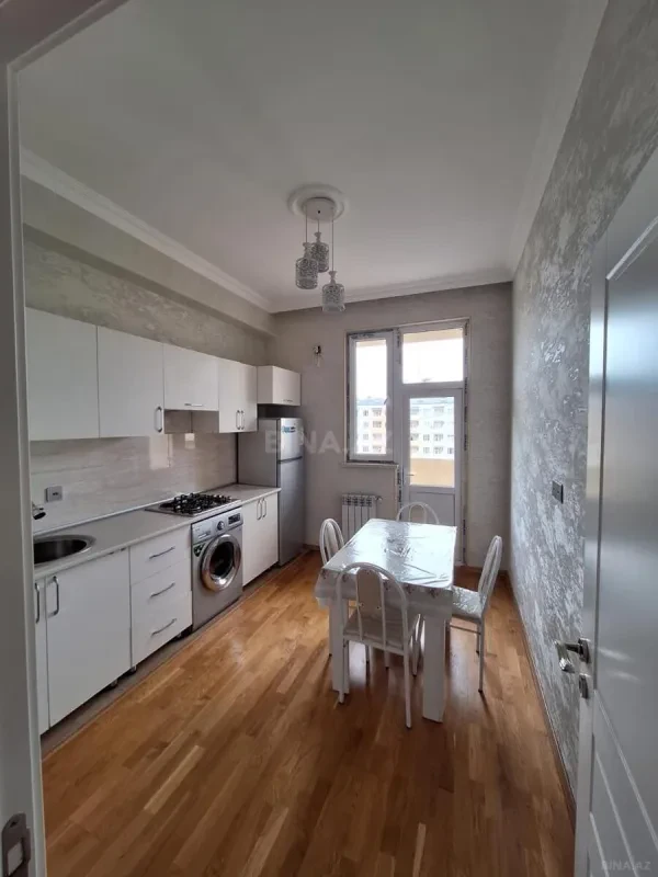 Kirayə verilir 2 otaqlı mənzil 65 m²