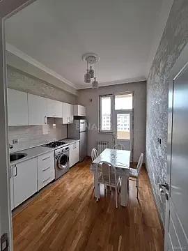 Kirayə verilir 2 otaqlı mənzil 65 m²