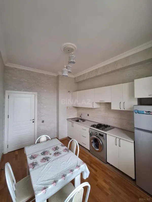 Kirayə verilir 2 otaqlı mənzil 65 m²