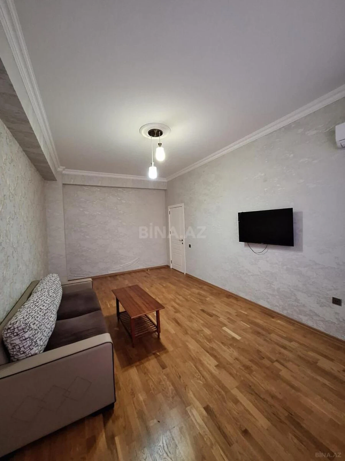 Kirayə verilir 2 otaqlı mənzil 65 m²