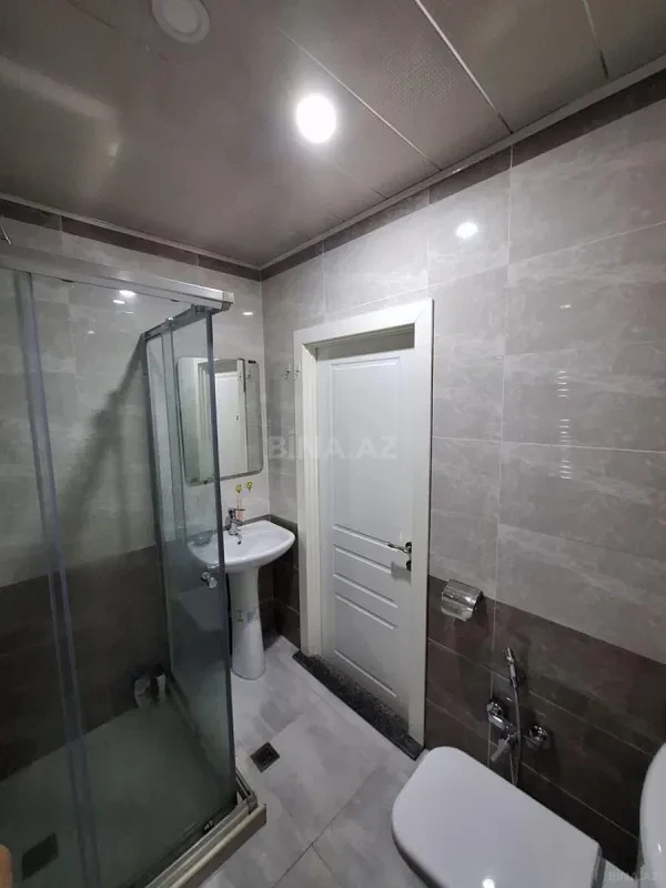 Kirayə verilir 2 otaqlı mənzil 65 m²