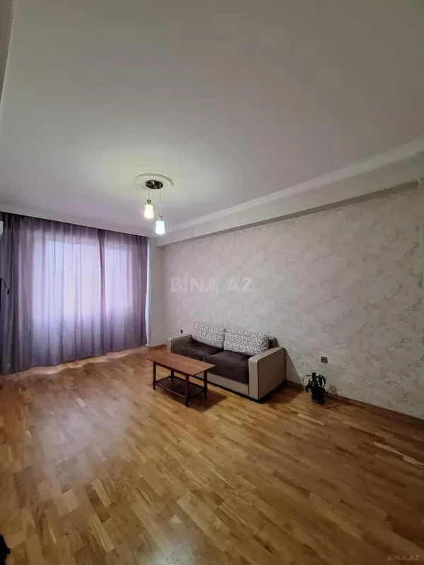 Kirayə verilir 2 otaqlı mənzil 65 m²