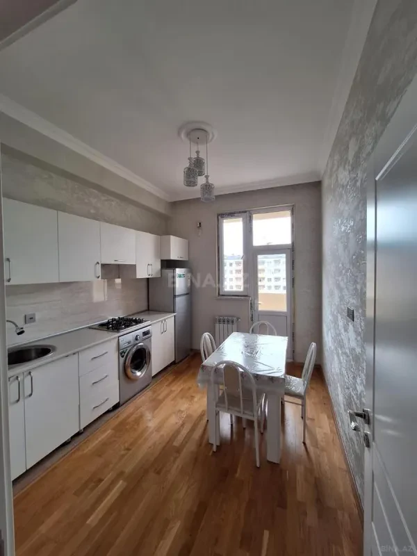 Kirayə verilir 2 otaqlı mənzil 65 m²