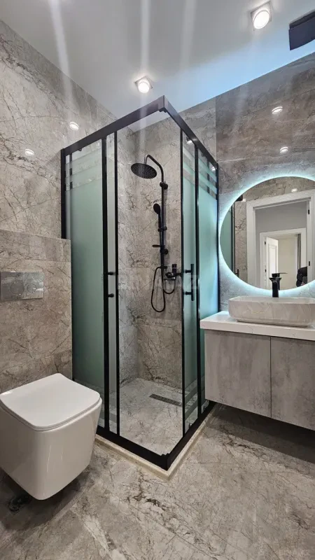 Satılır 4 otaqlı mənzil 178 m²