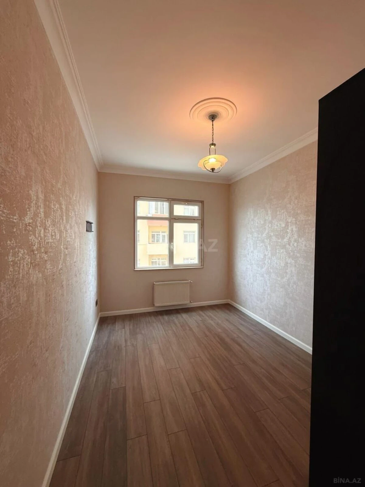 Satılır 3 otaqlı mənzil 110 m²